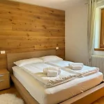 Rehkitz Apartment *